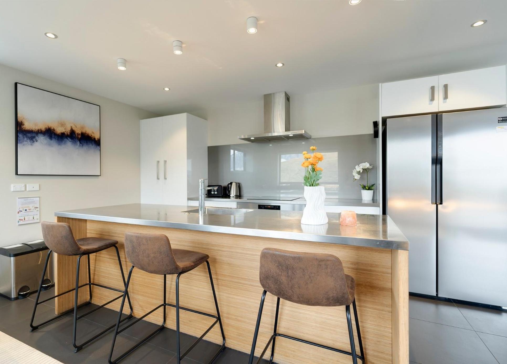 Queenstown Lake And Mountain View Retreat Free Wifi Free Street Parking Exterior photo